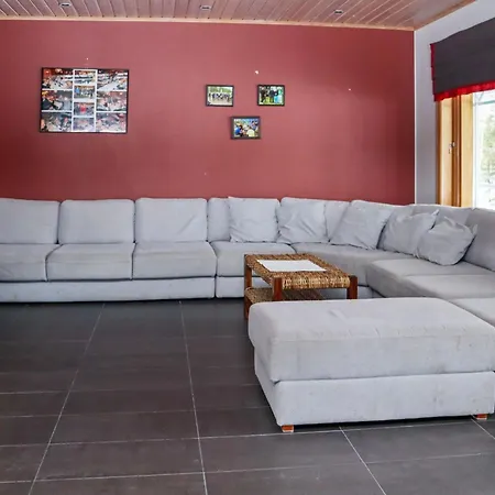 1 Golf Jaesenalennus By Interhome بيت للعطل